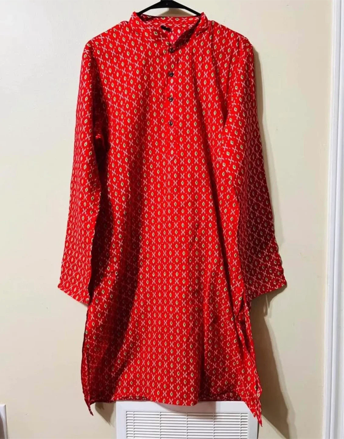 Red Printed Kurta with White Pyjama Set (men’s) - photo 3
