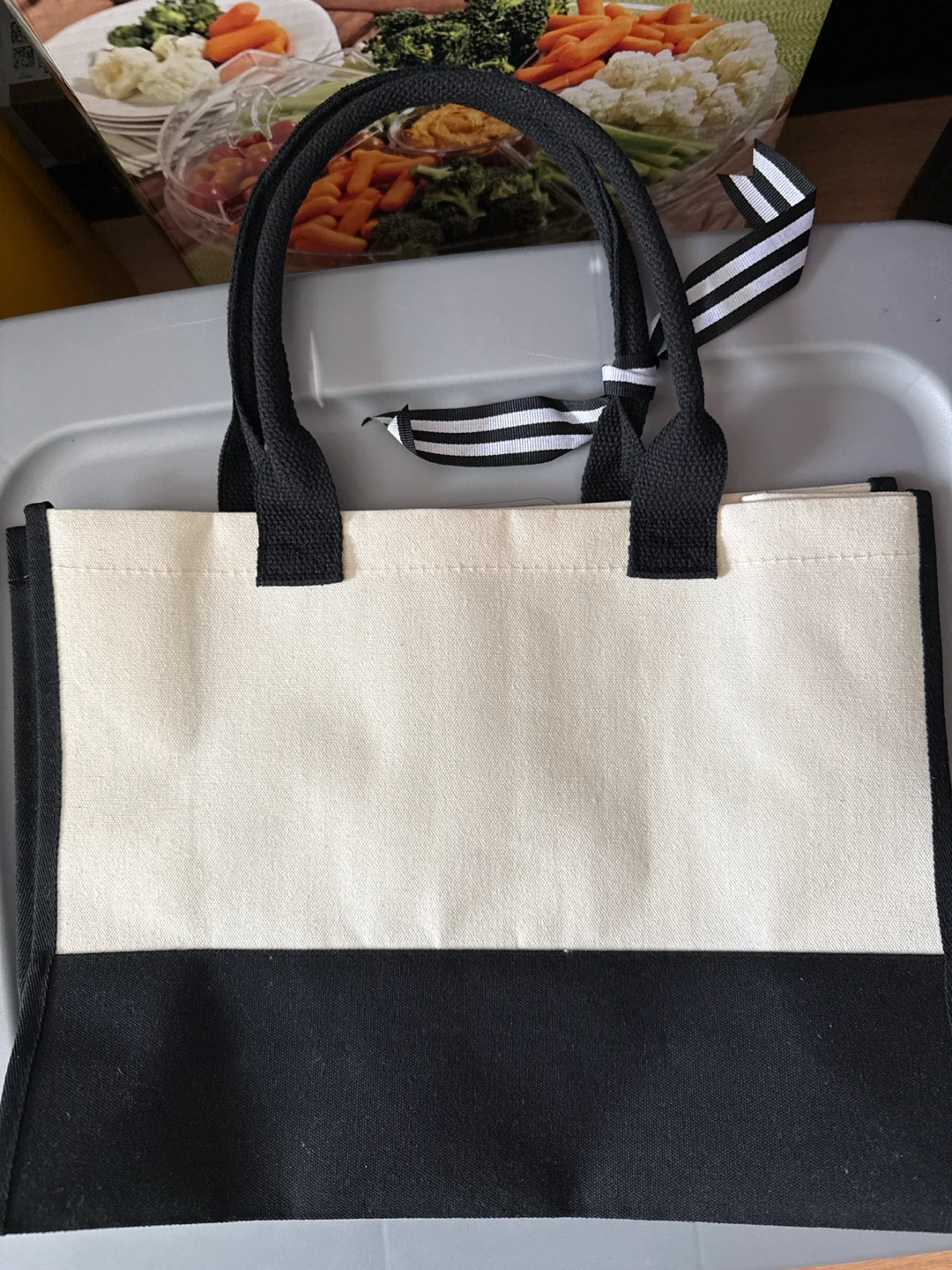 Tote Bag with Letter "D" - photo 2