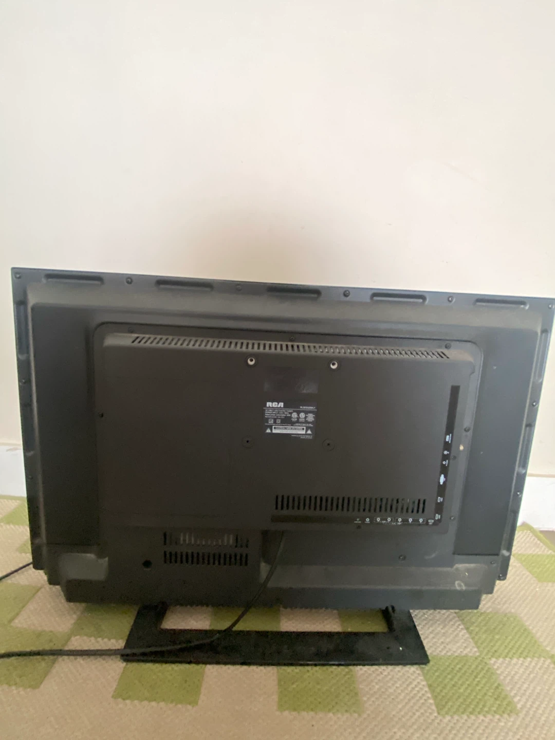 RCA 32” Flat Screen TV - photo 4