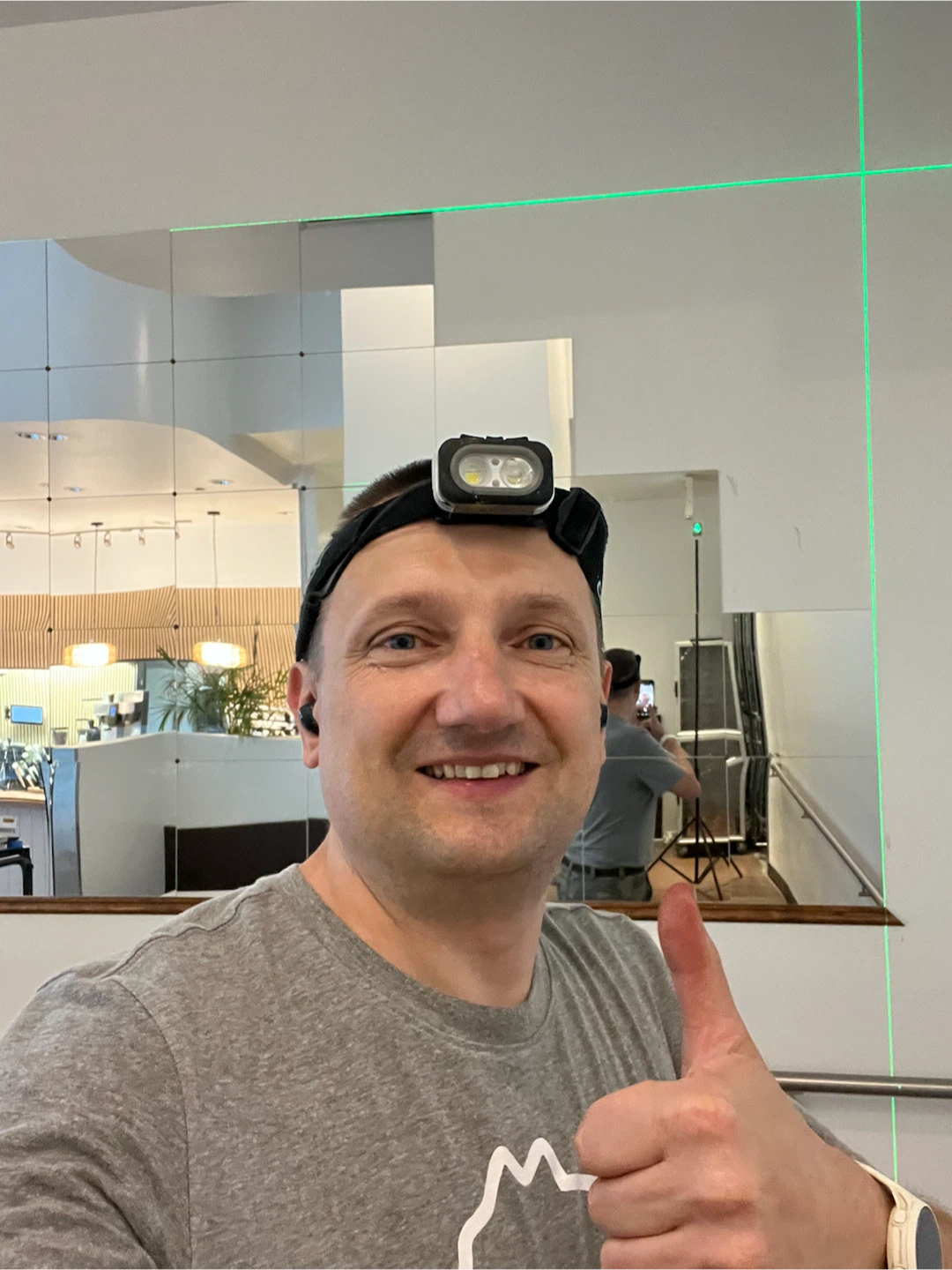 📺🖼️ Chicago Handyman: TV Mounting, Mirrors, Art & Decor - photo 4