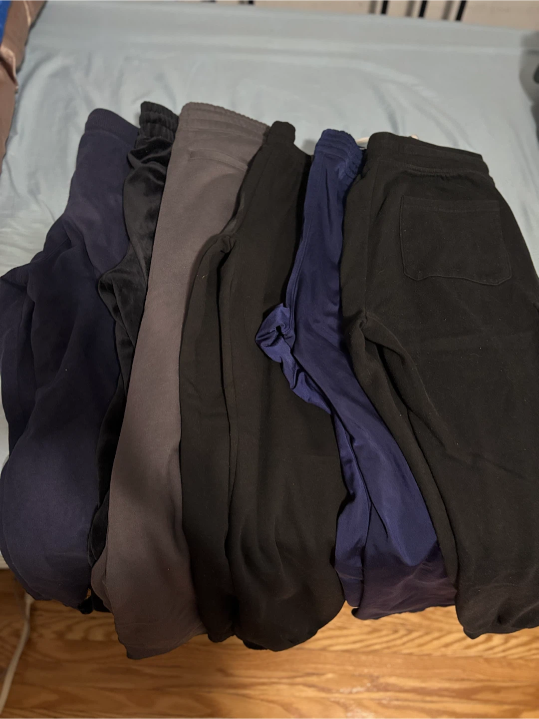 6 bundle of sweatpants/joggers