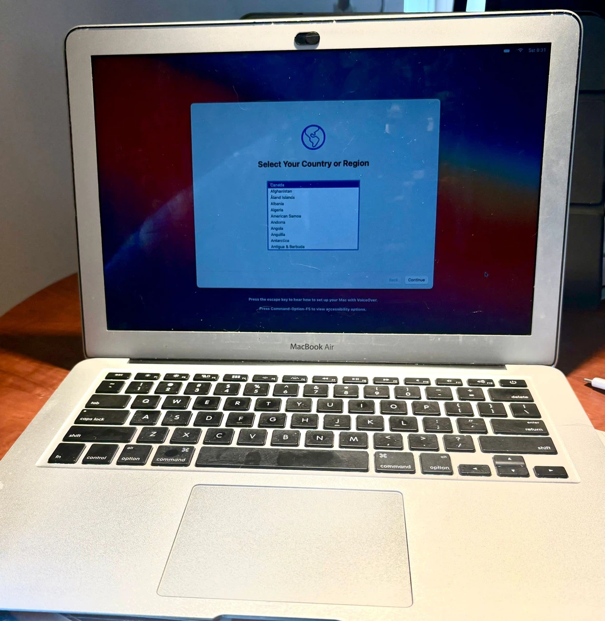 Apple MacBook Air Laptop 2017 13”