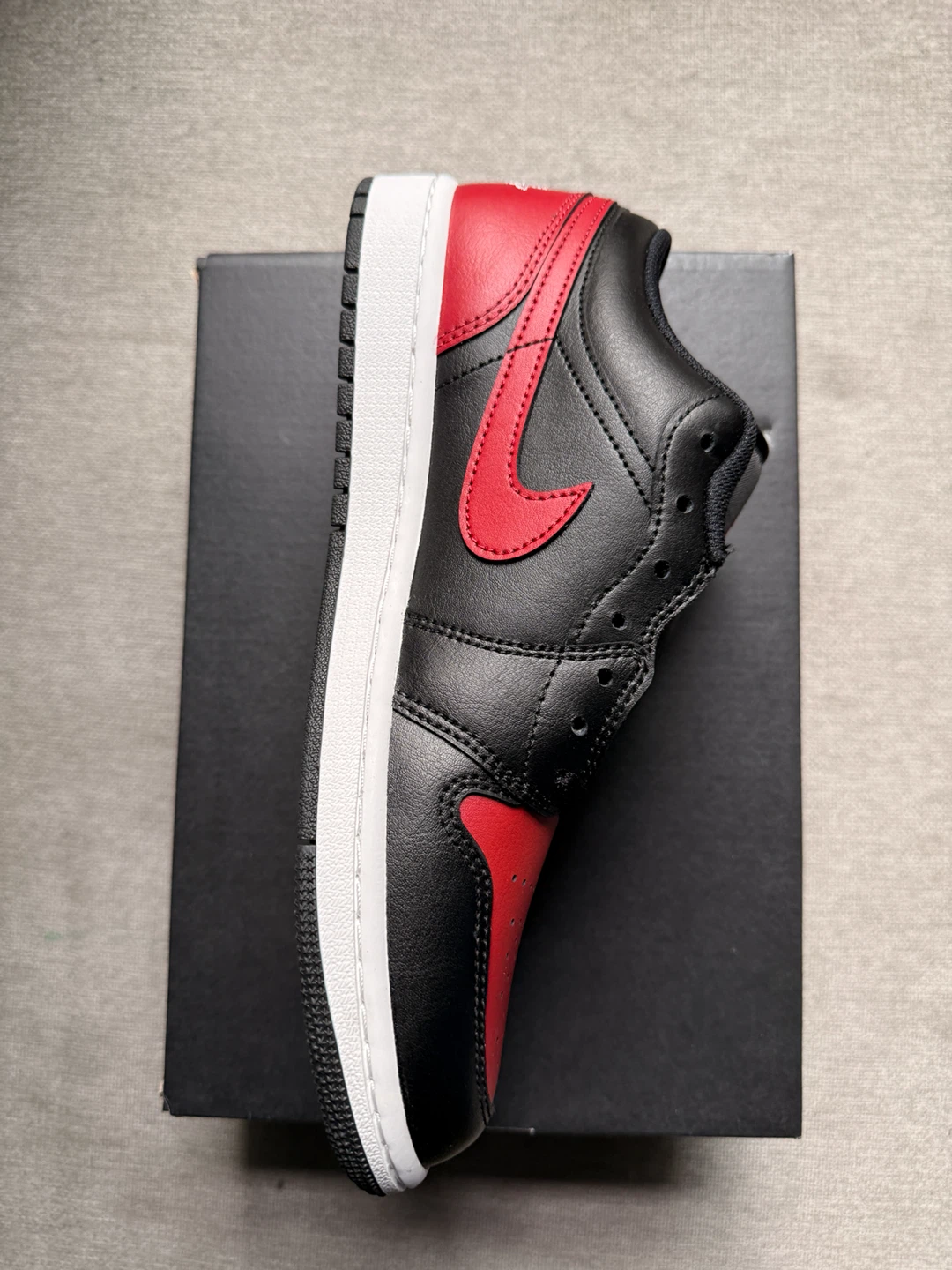 Air Jordan 1 Low Black Red - photo 4