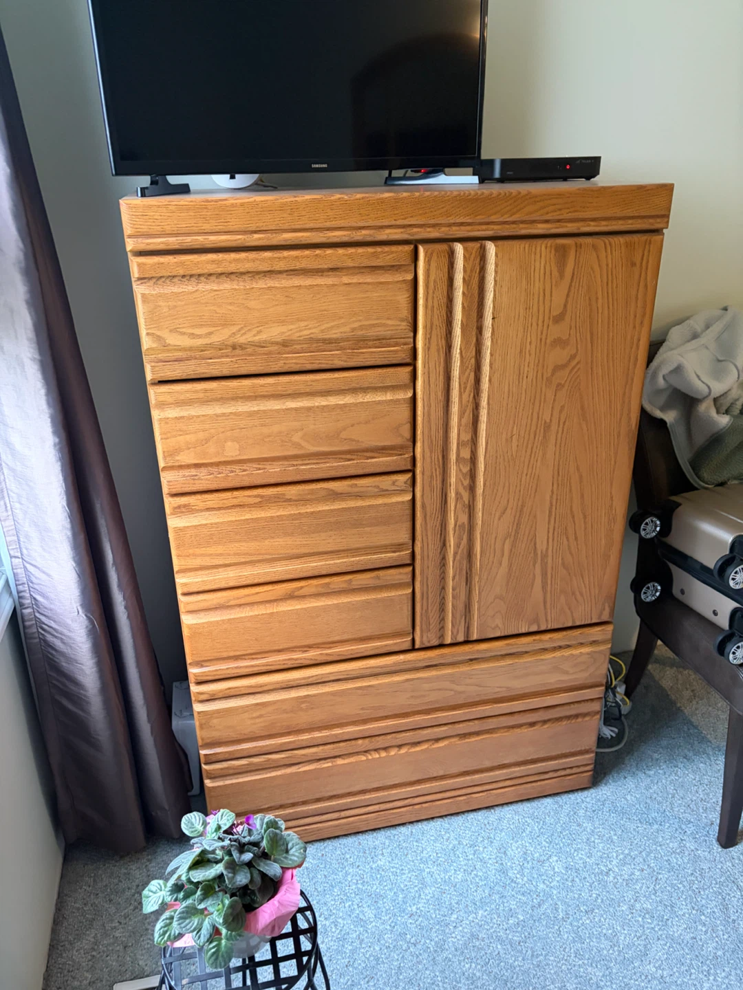 Wooden Dresser with Mirror - photo 4