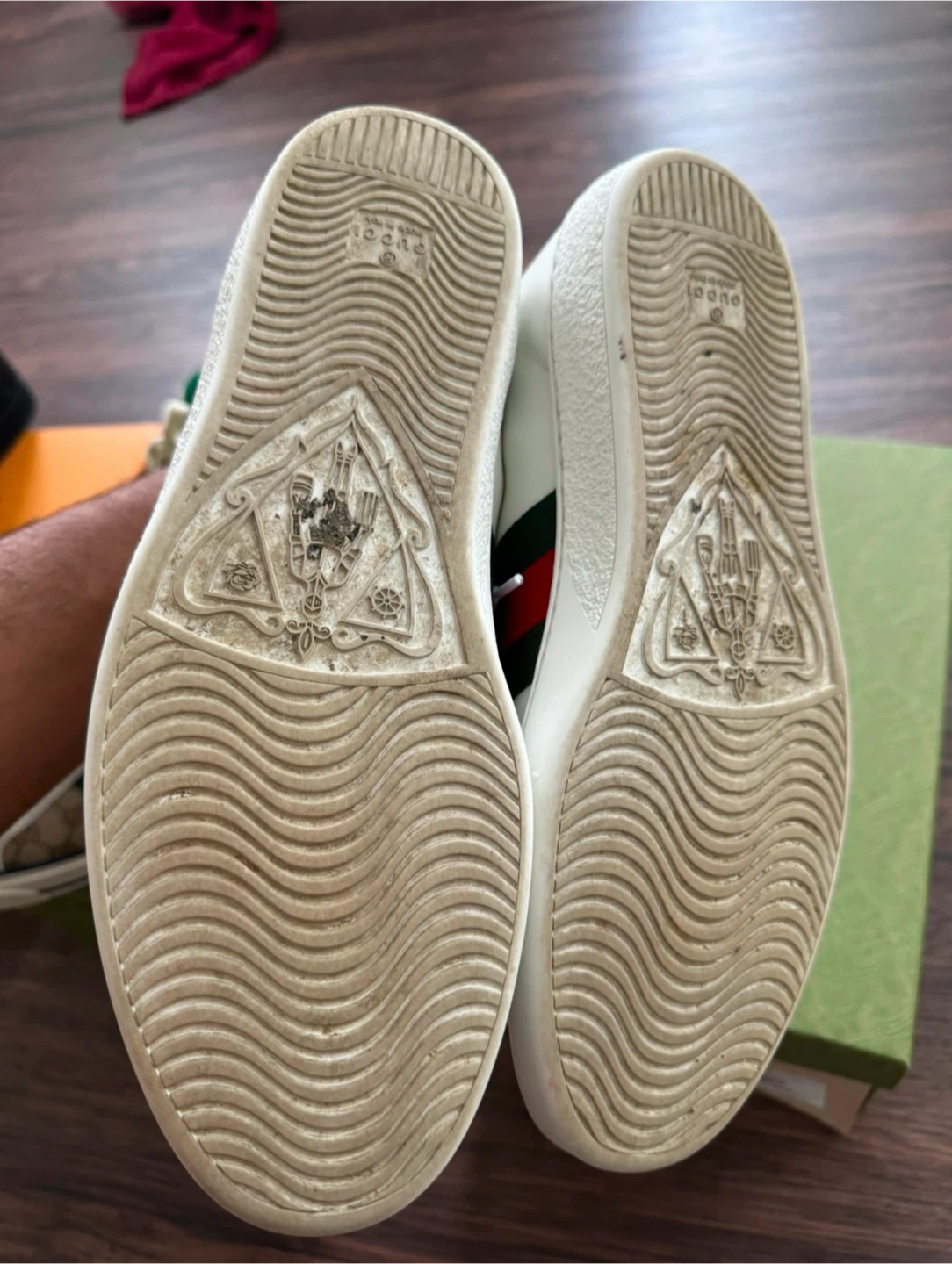 Gucci and LV lot of 3 Sneakers - photo 3