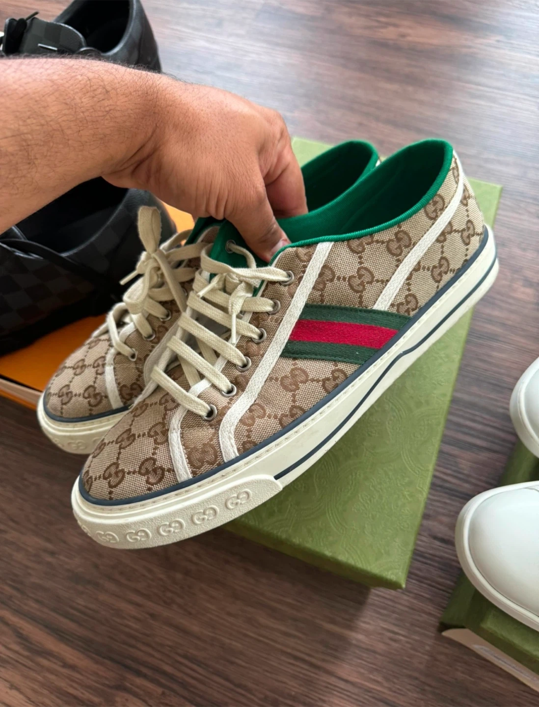 Gucci and LV lot of 3 Sneakers - photo 4