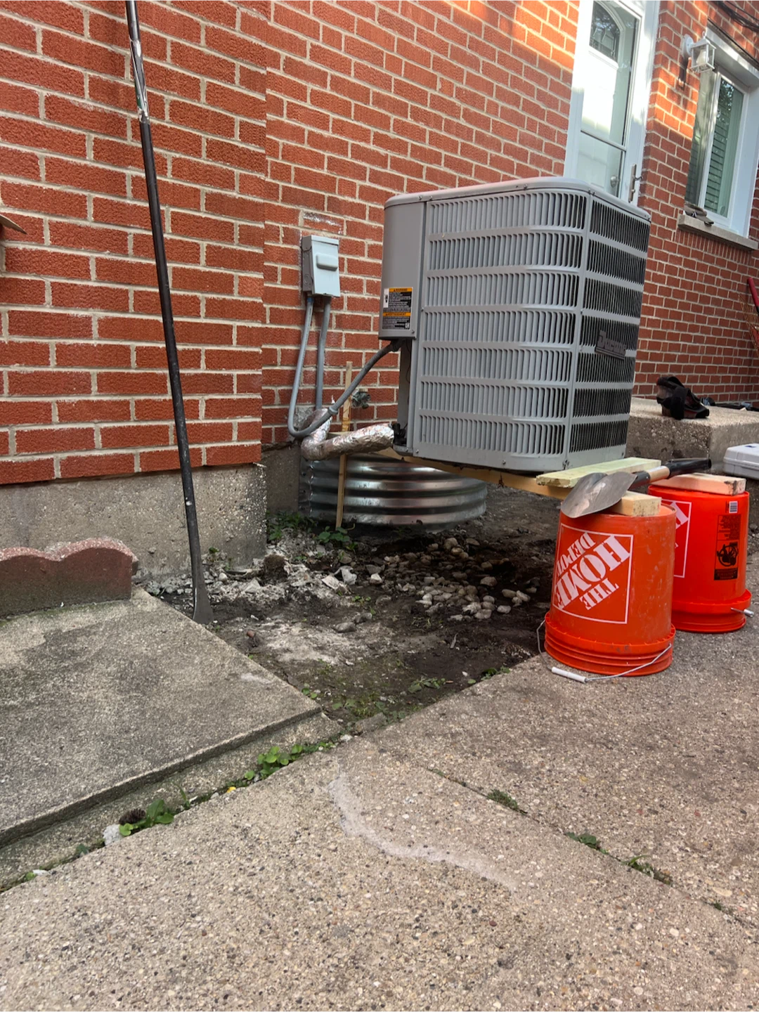 Chicago Concrete Work: Aprons, Steps, Walkways & Repairs⁠ - photo 4