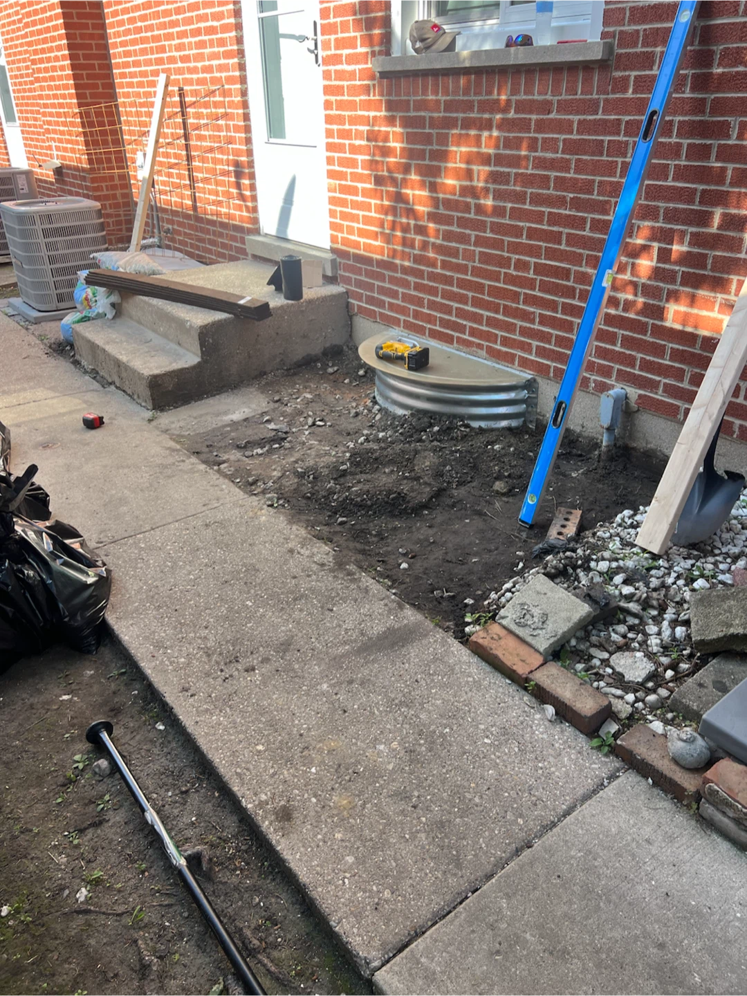 Chicago Concrete Work: Aprons, Steps, Walkways & Repairs⁠ - photo 5