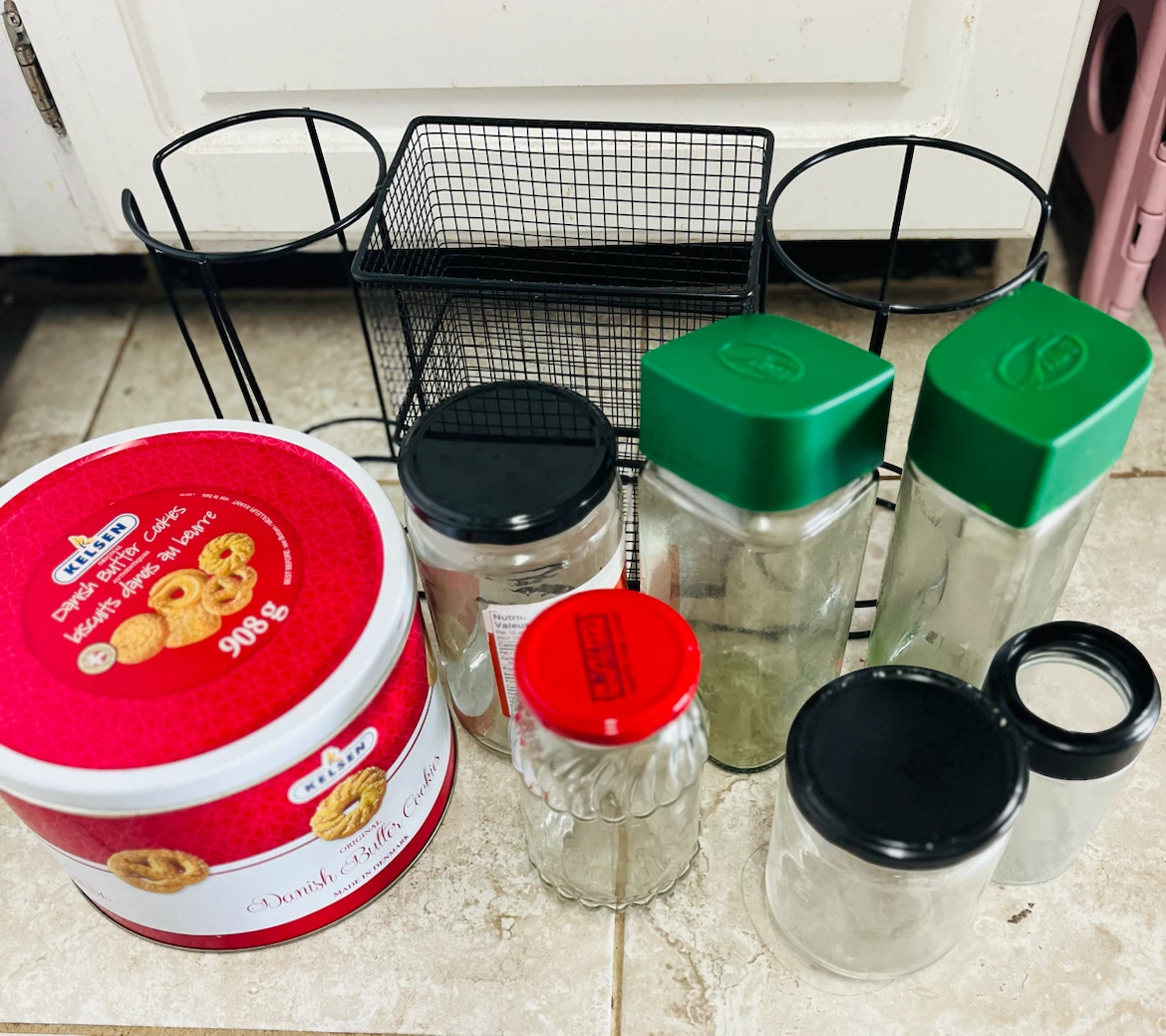metal cup/ mug holder and glass storage containers