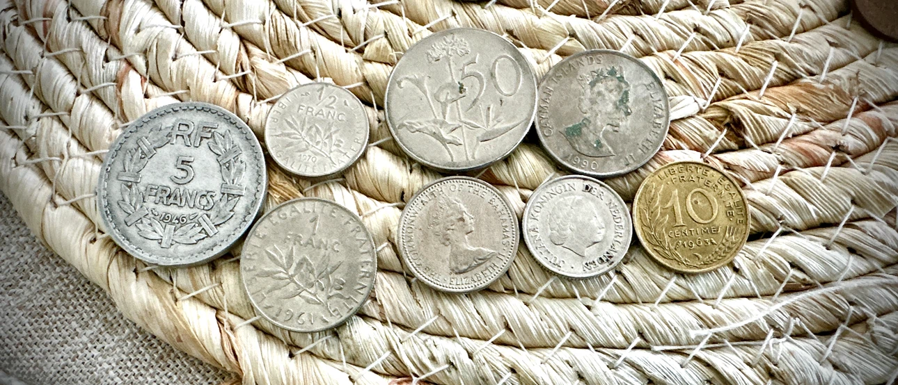 Assorted Foreign Coins Collection - photo 2