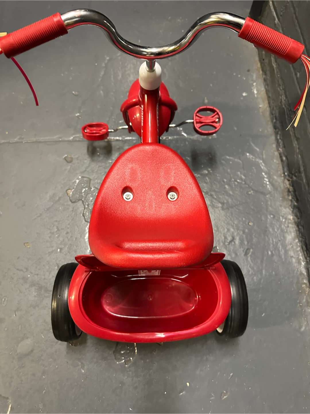 Radio Flyer Red Tricycle - photo 3