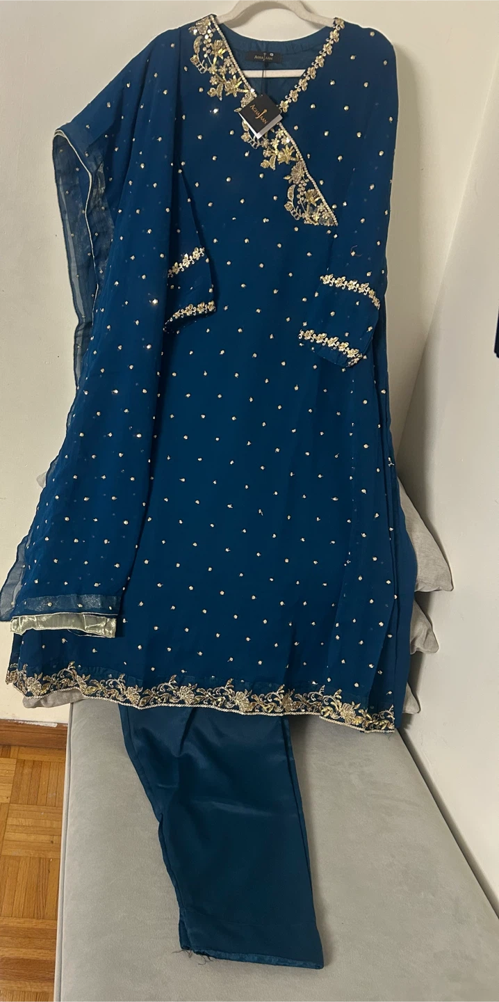 New Agha Jaan Chiffon Embroidered Suit - photo 4