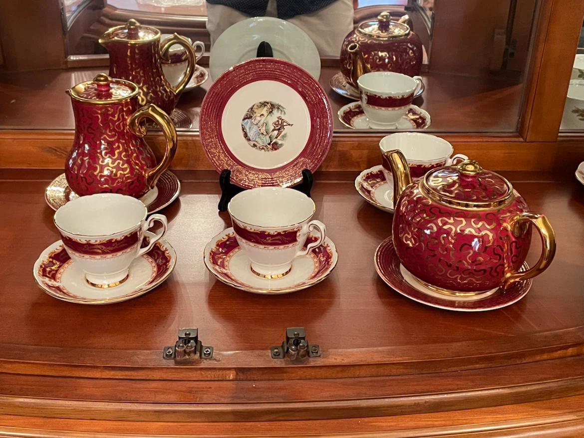 Red and Gold Teapot and Cup Set