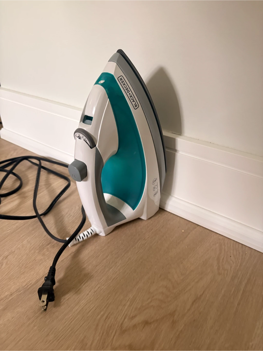 BLACK+DECKER Steam Iron - photo 2