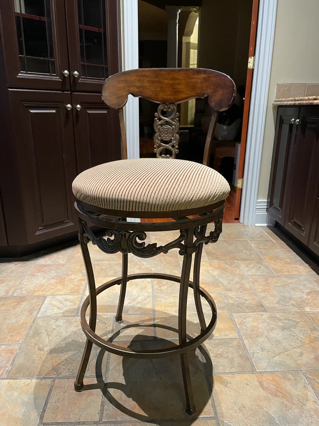 Swivel Bar Stool with Padded Seat