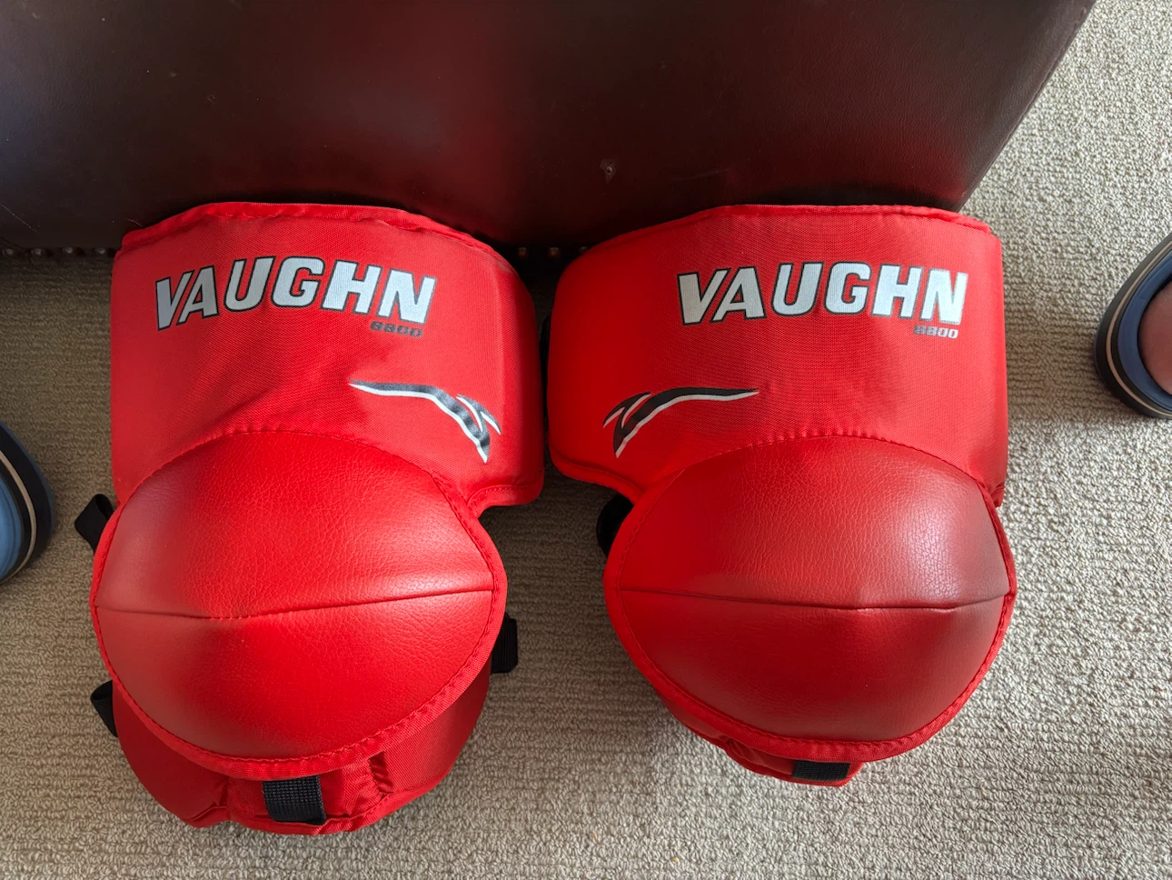 Vaughn 8800 Goalie Leg Pads - Senior - photo 2
