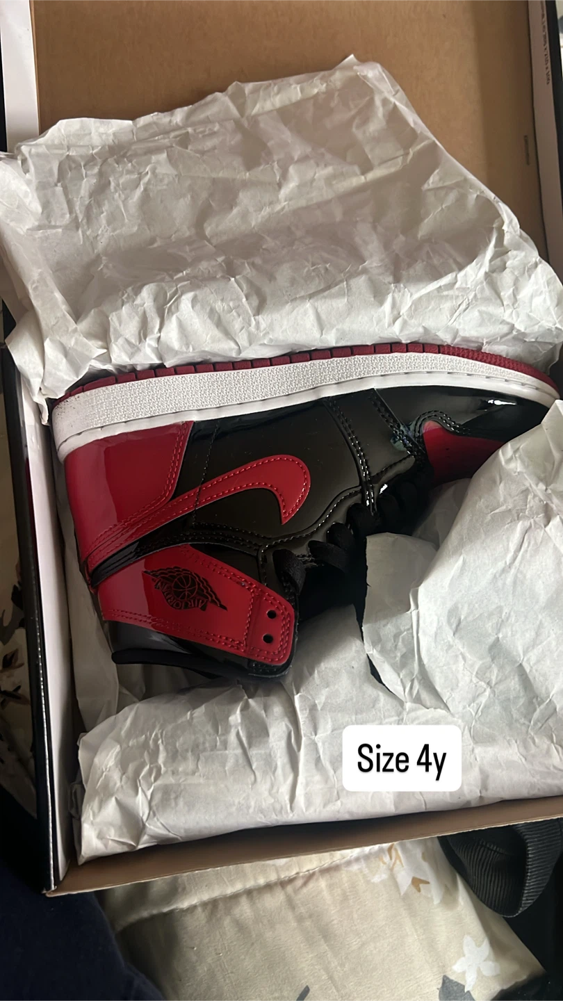 Air Jordan 1 "Shattered Backboard" Size 4Y