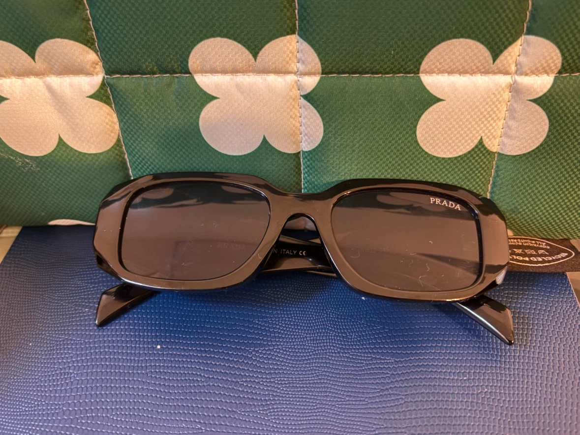 prada sunglasse