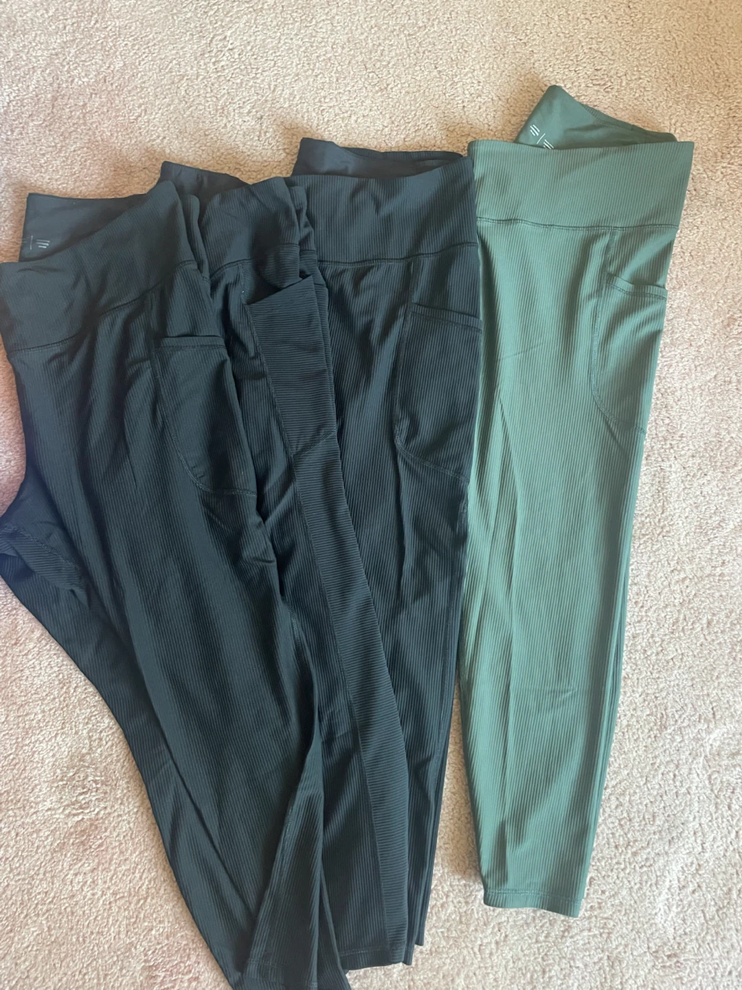4 pairs Old Navy ribbed leggings XXL