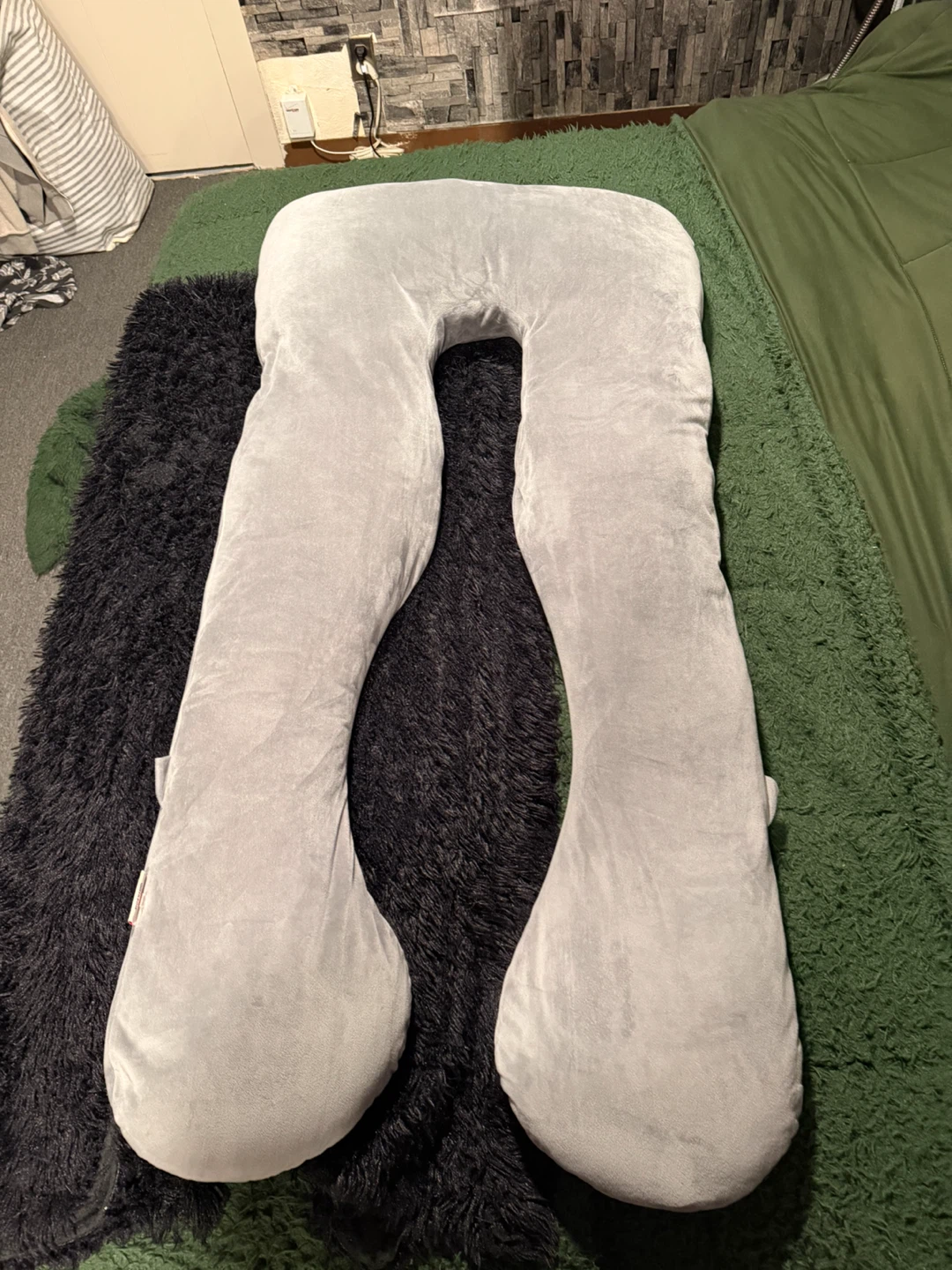 Queen Rose Gray U-Shaped Pregnancy Pillow
