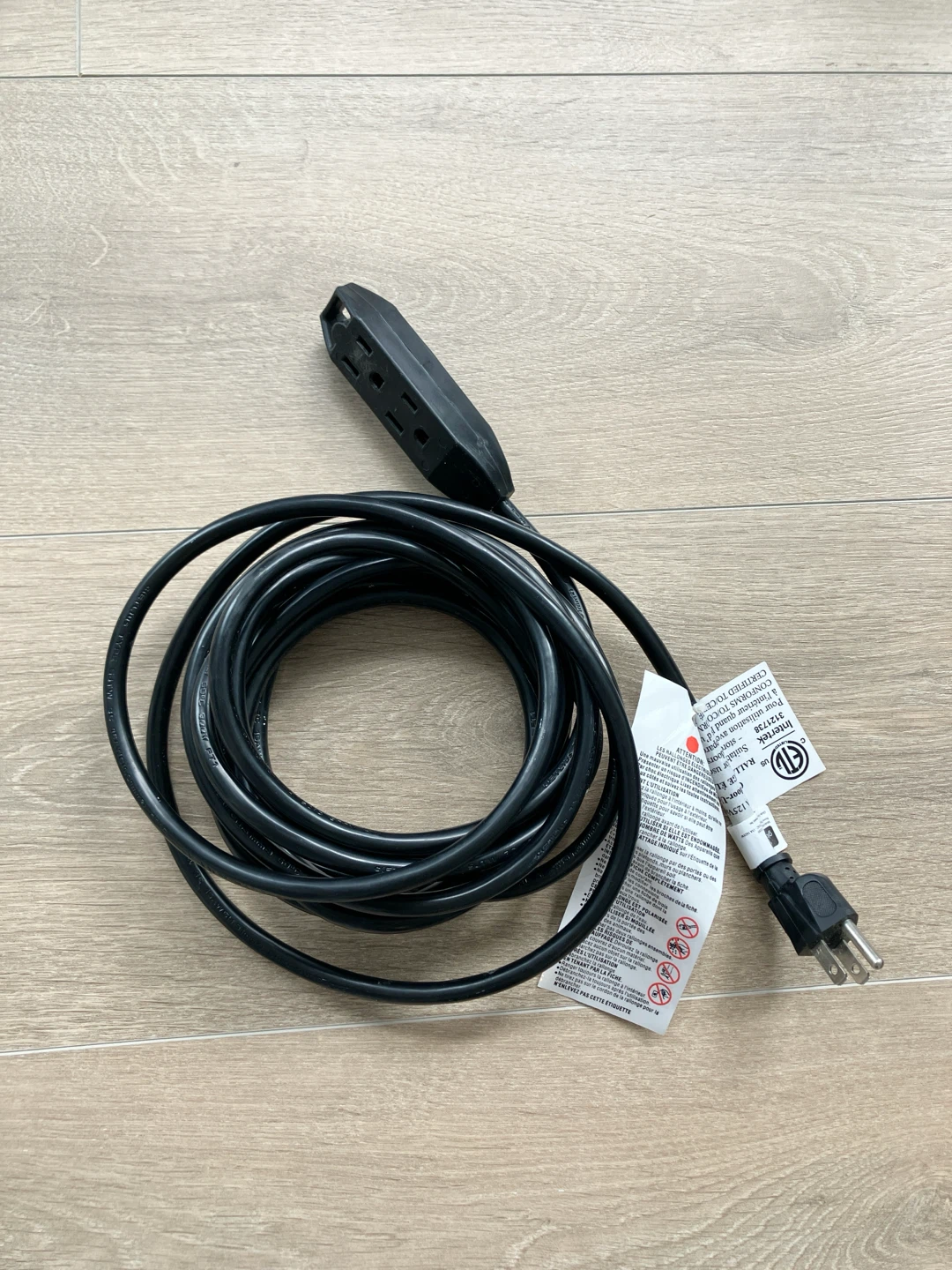Globe Electric 10ft 3-Outlet Extension Cord