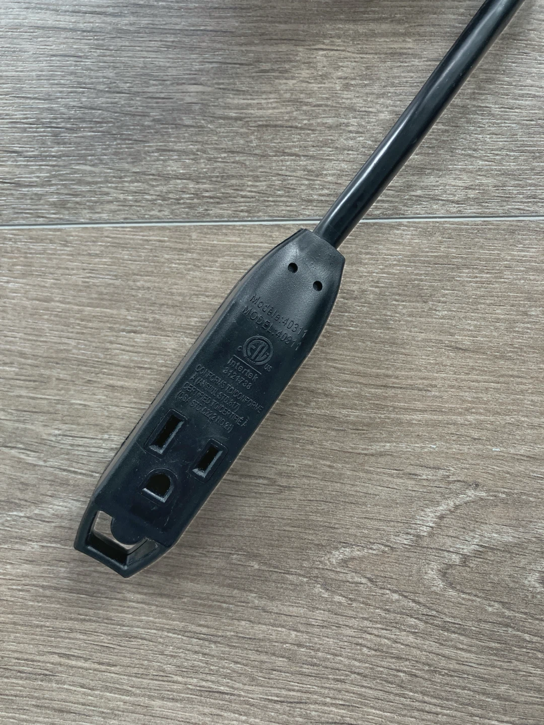 Globe Electric 10ft 3-Outlet Extension Cord - photo 3
