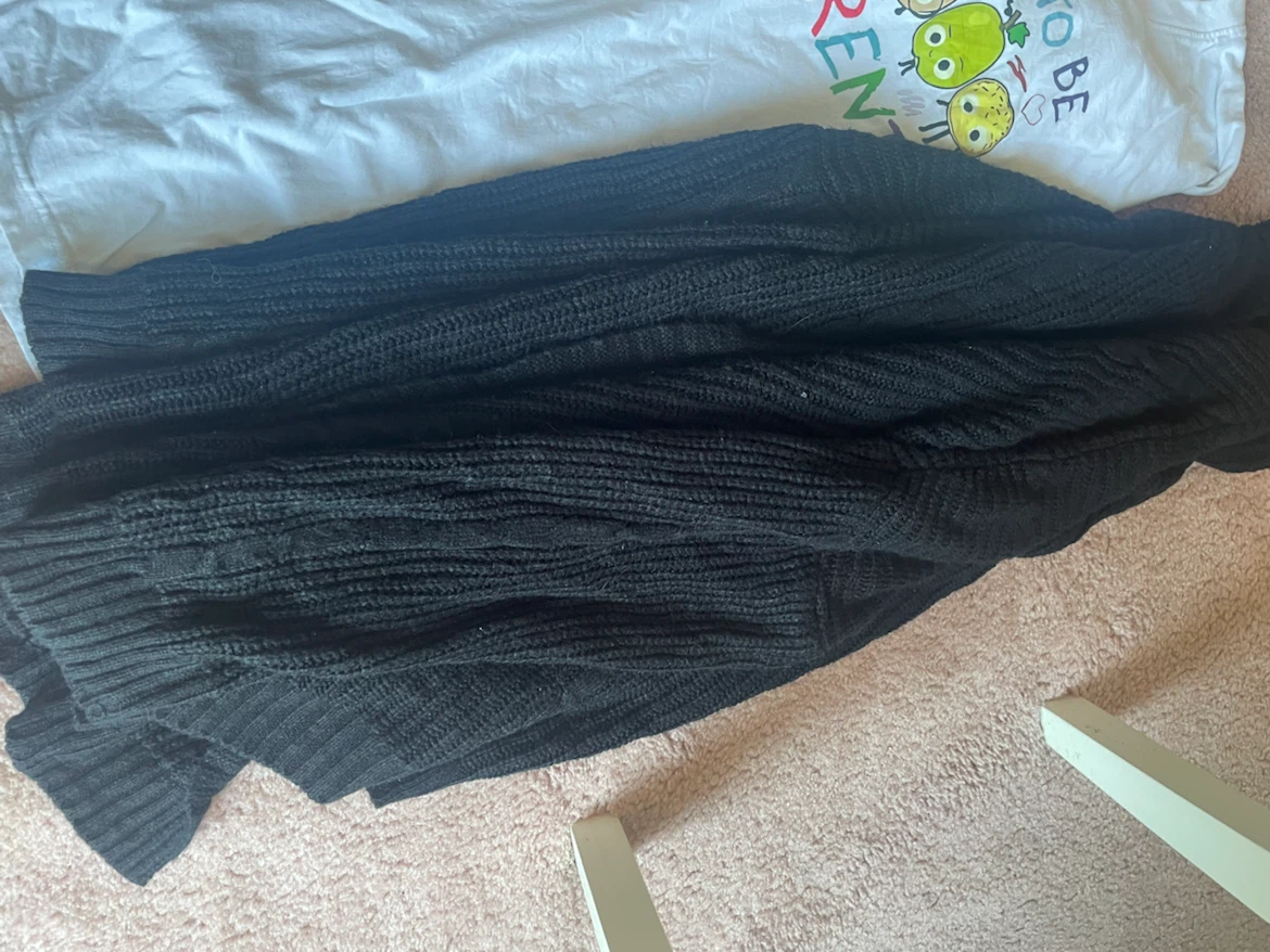 2 shirts and a sweater - photo 4