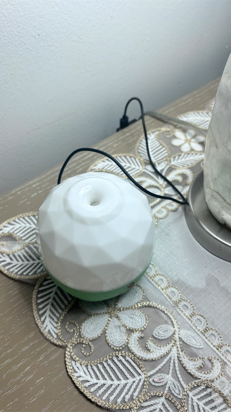 White & Green Geometric Aroma Diffuser - photo 2