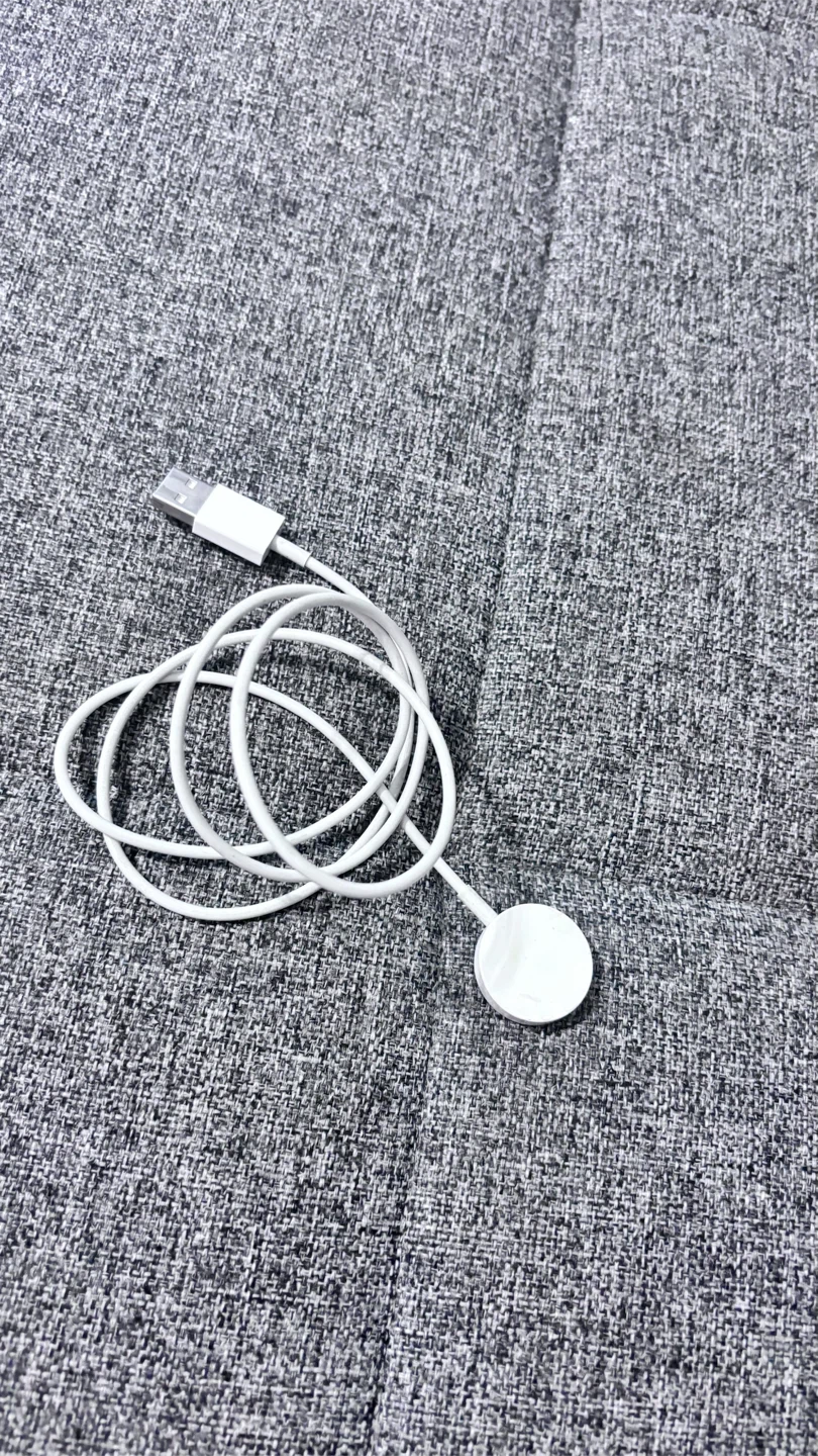 White Apple Watch Magnetic Charging Cable - photo 2
