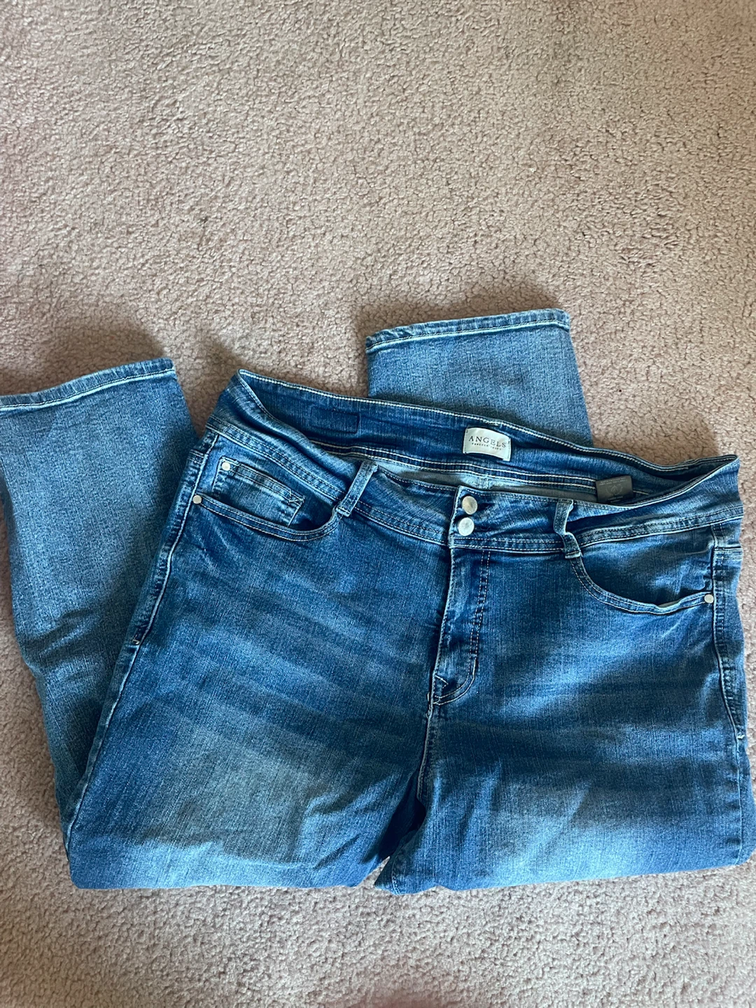 Women’s capri jeans 20W