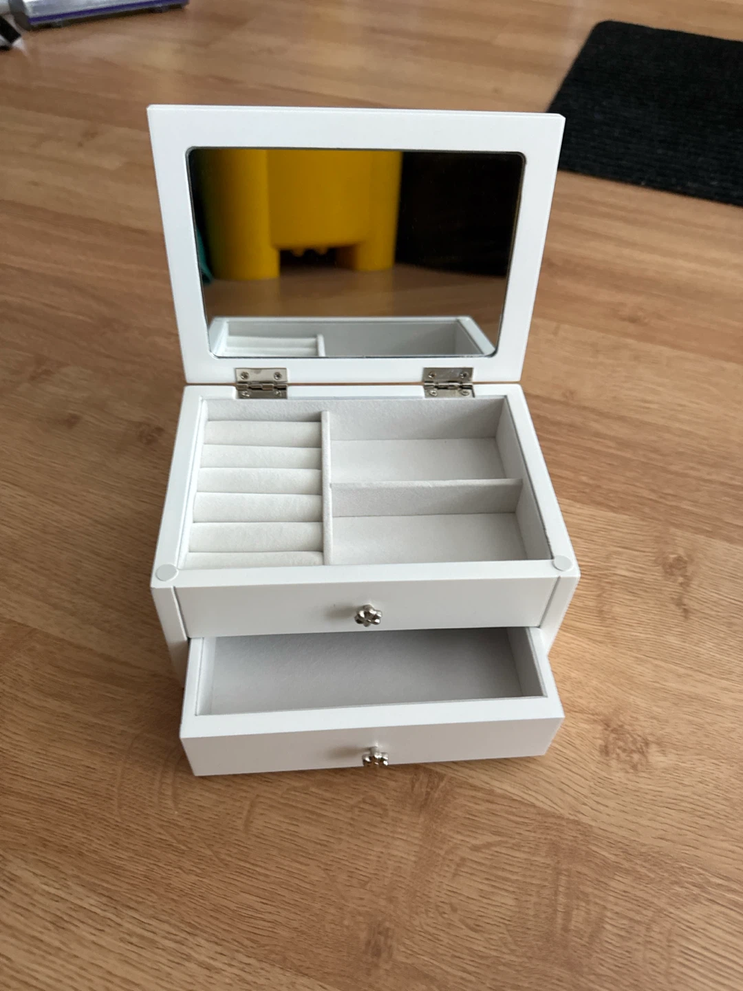 White Small Jewellery Box with Mirror - photo 4