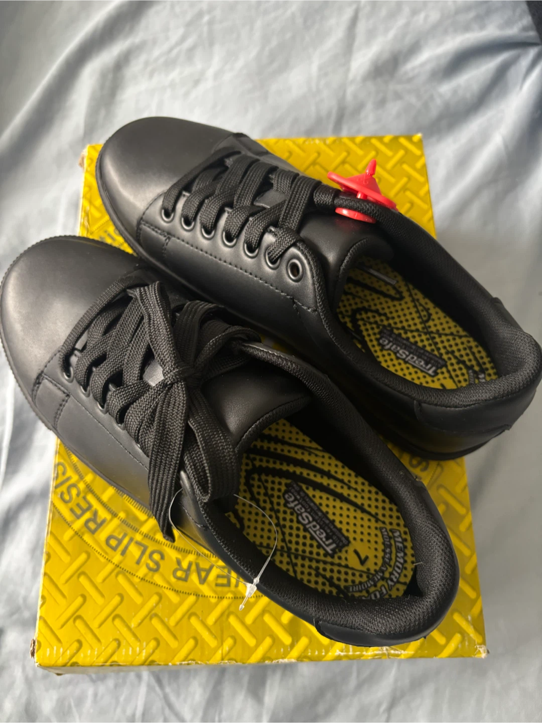 TredSafe Black Slip Resistant Work Shoes Size 7