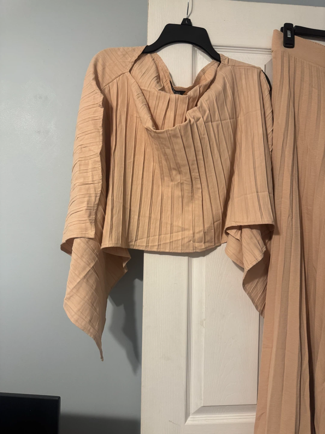Peach Pleated Wide Leg Pants Set - Size M - photo 2