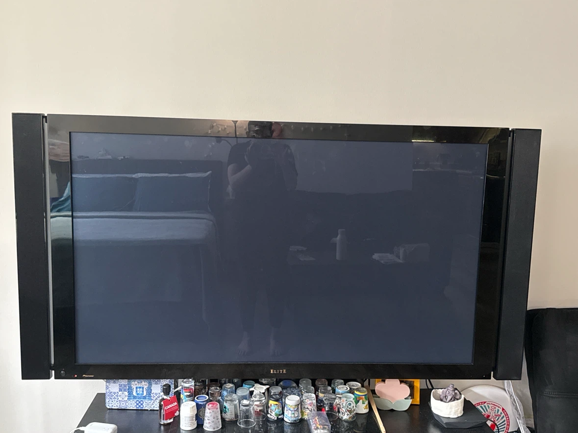 Elite 50" Flat Screen TV