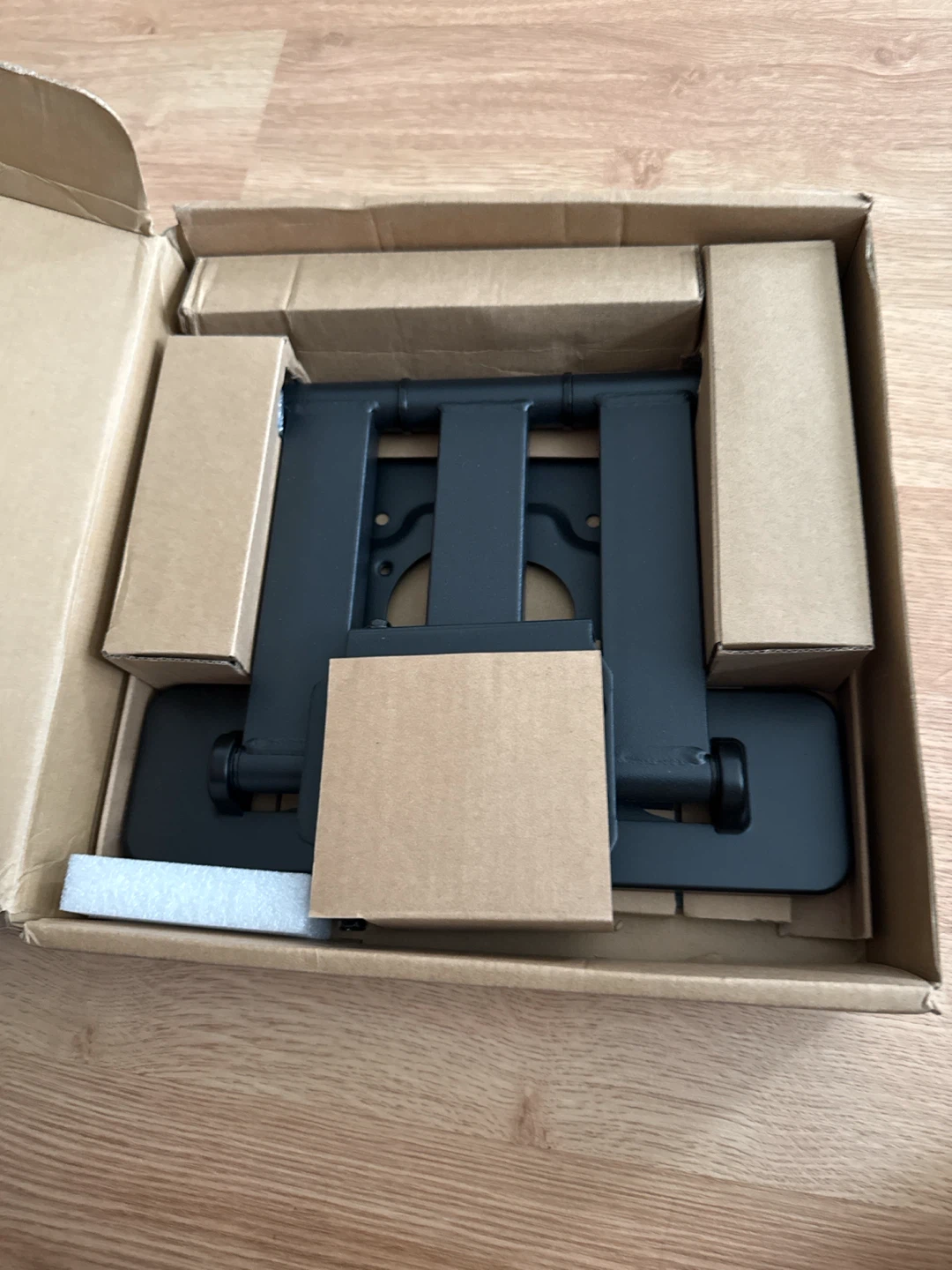 Amazon Basics TV Wall Mount for 22-55 inch TVs - photo 2