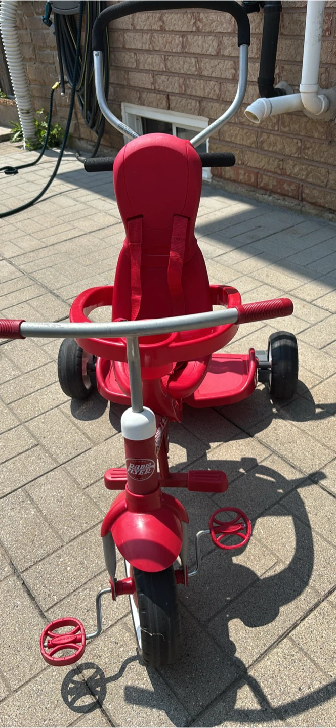 Radio Flyer Red Tricycle - photo 4