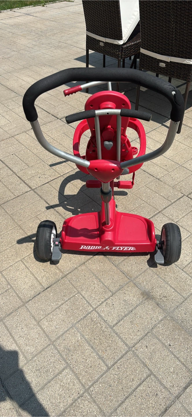 Radio Flyer Red Tricycle - photo 5