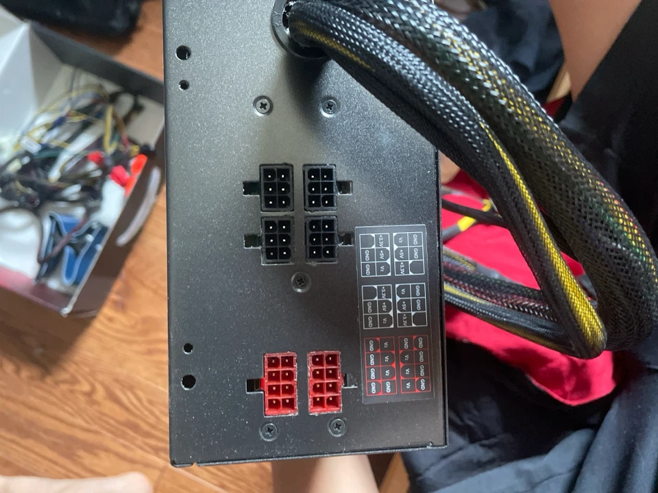 Fatal1ty OCZ 550W Power Supply - photo 3