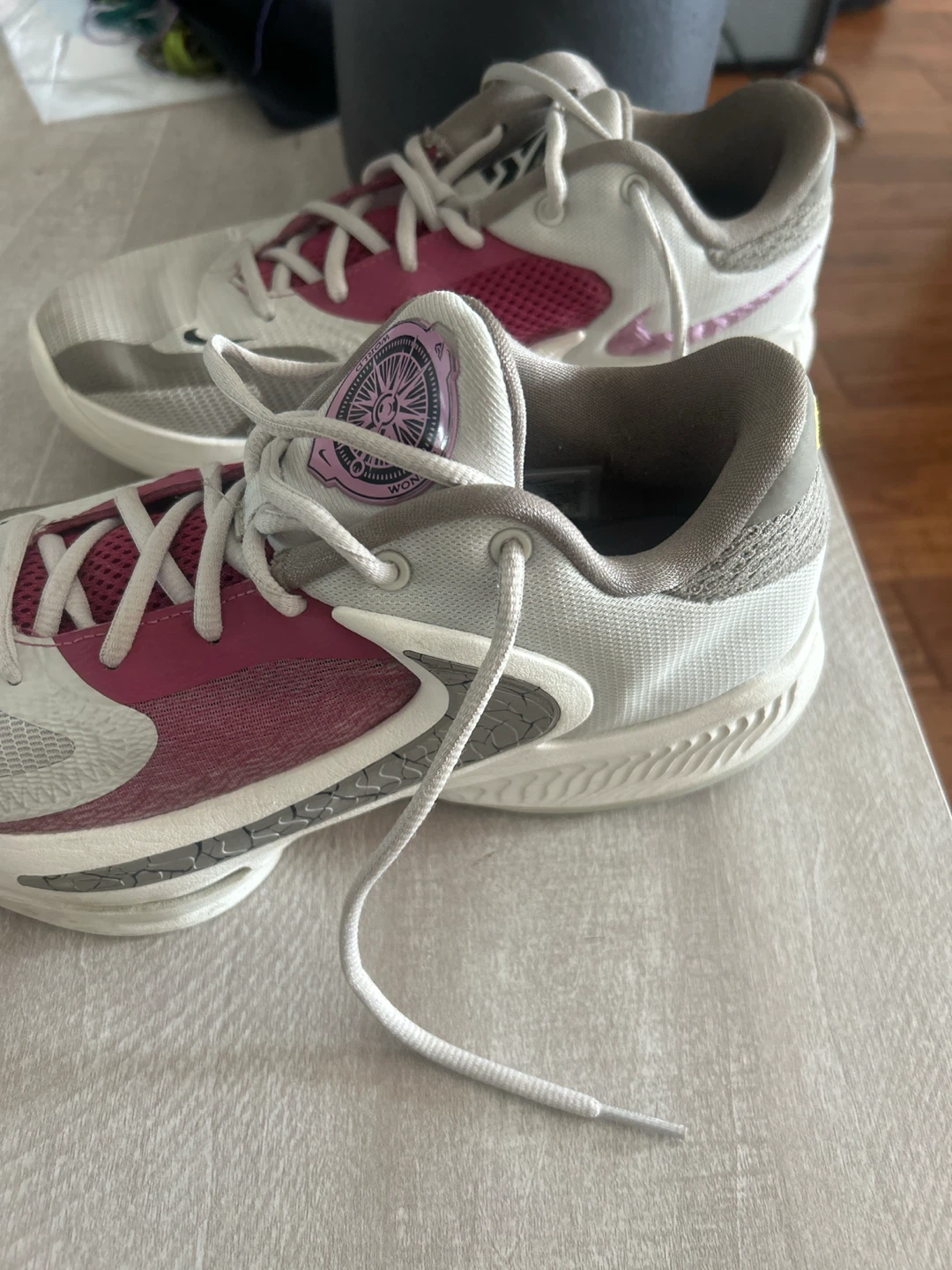 Giannis Freak 3 SIZE 8.5 M - photo 3