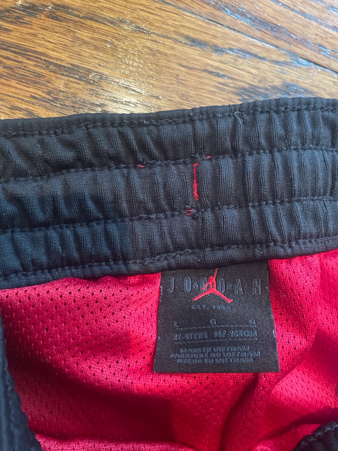 Kids Jordan signature hexagon shorts - photo 3