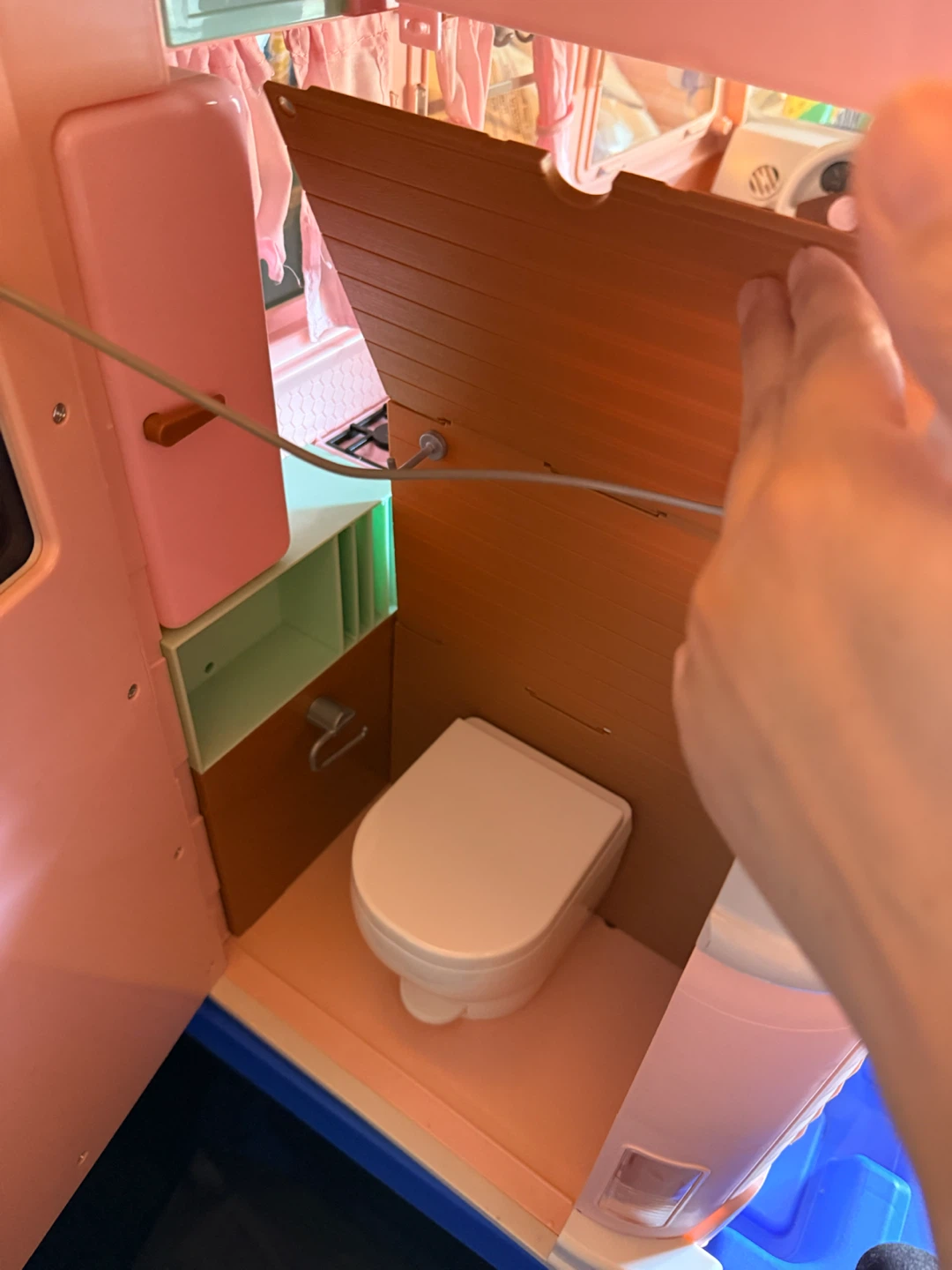 Dollhouse Camper Van Play Set - photo 3