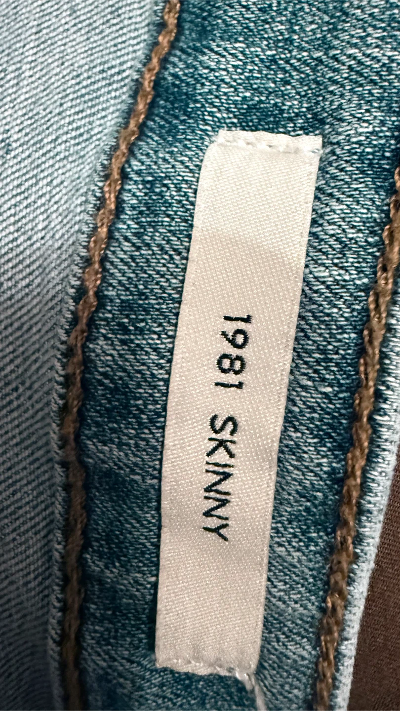 GUESS 1981 Skinny Jeans Women's Size 31 - photo 4