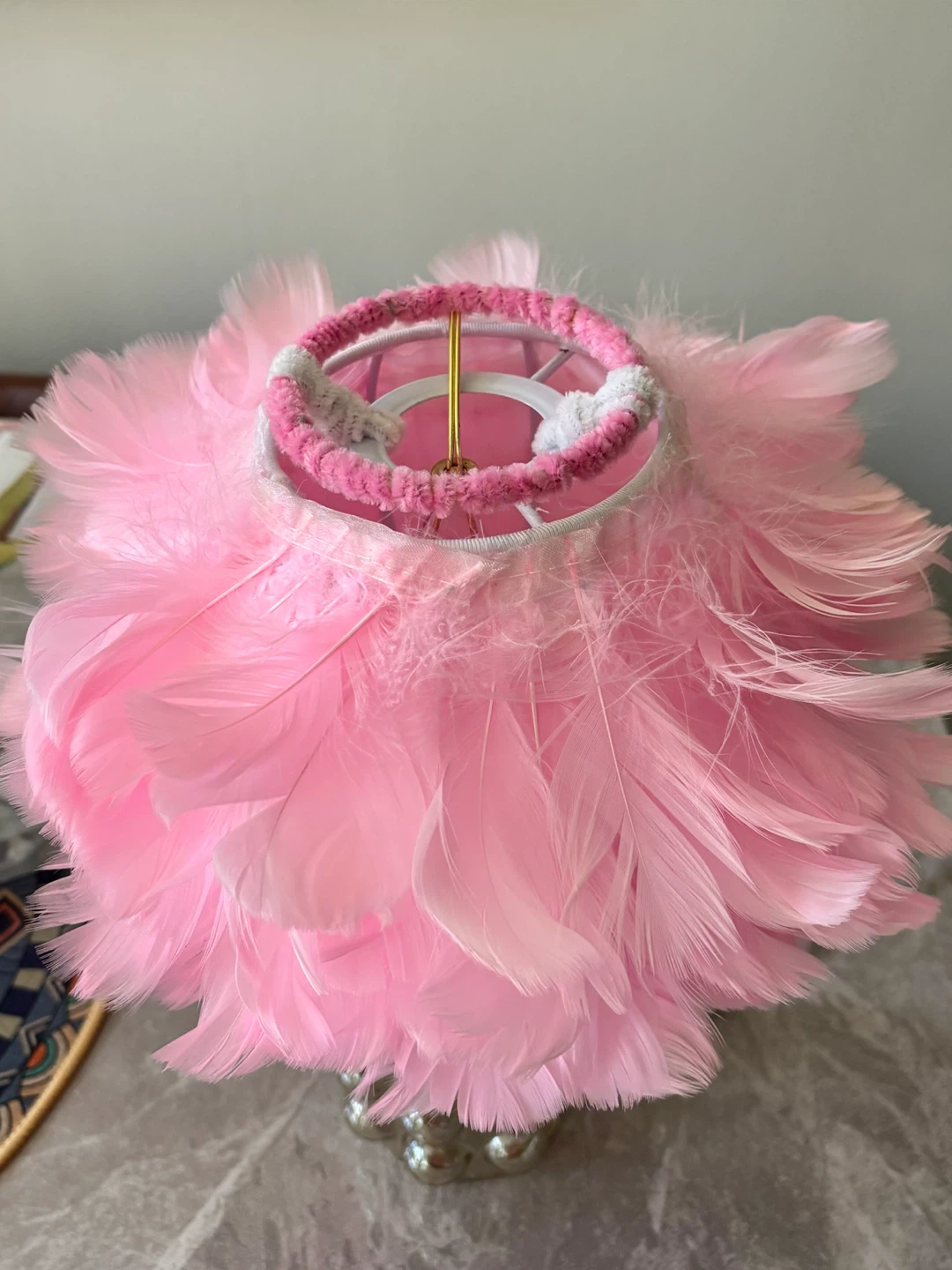 Kitchy Pink Feather and Glass lamp - photo 5
