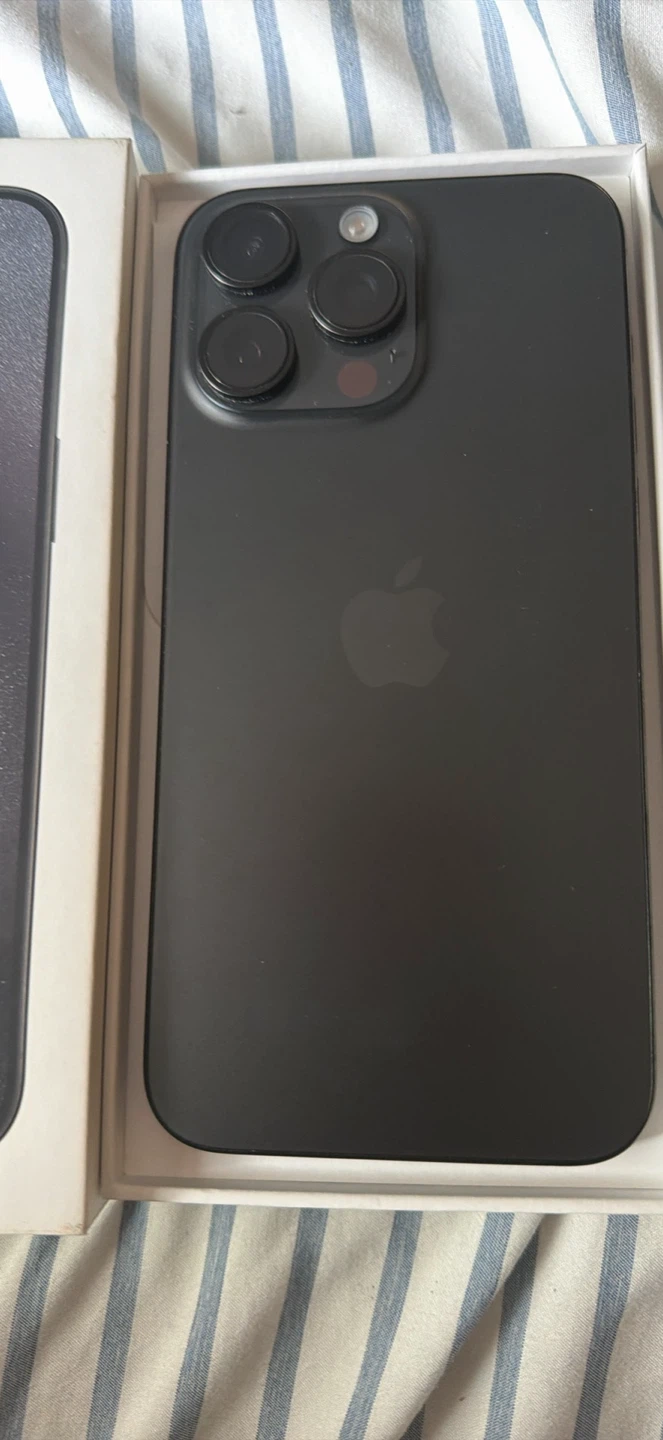 Apple iPhone 15 Pro Max Black Titanium 256GB