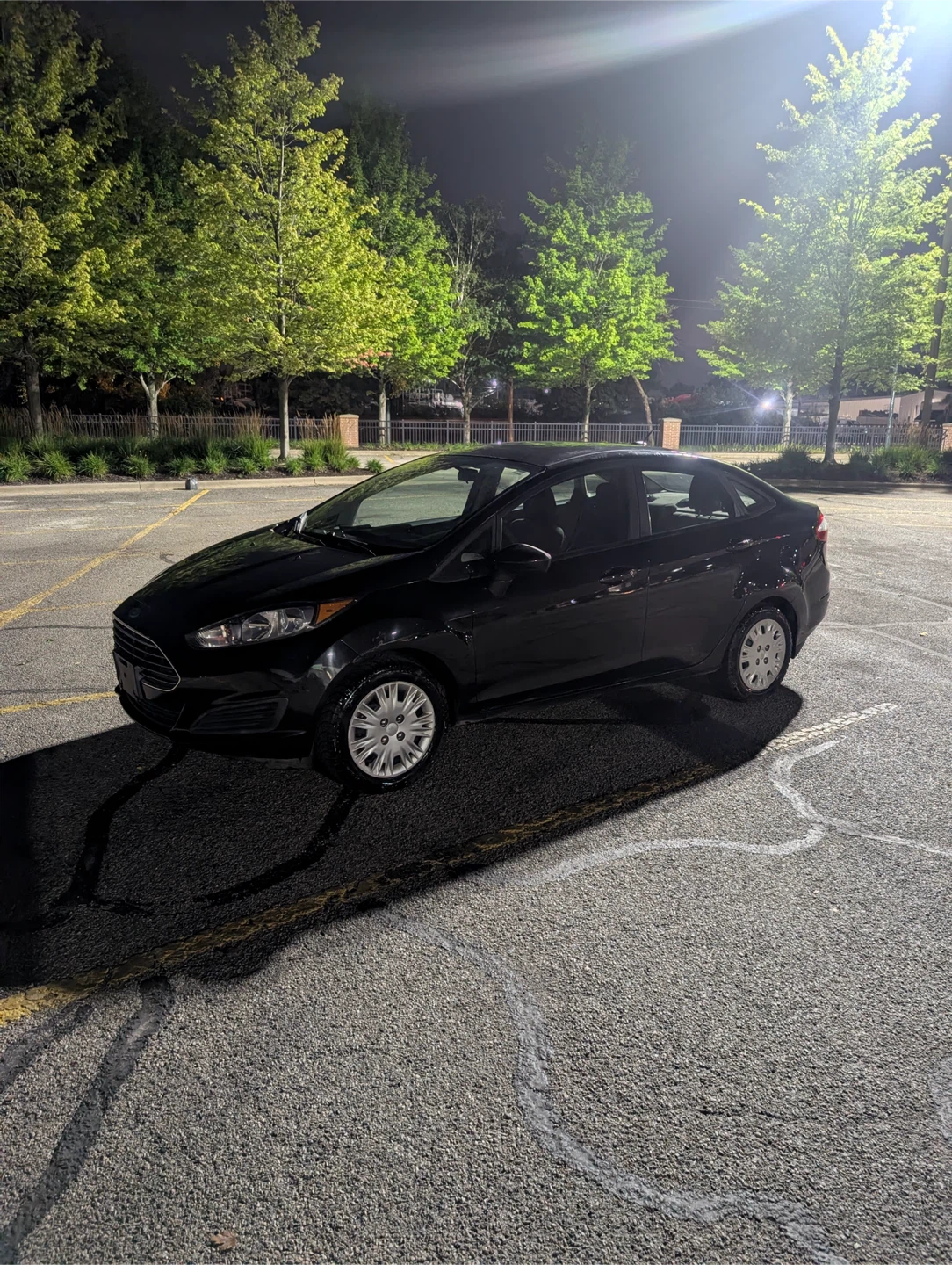 Black Ford Fiesta Sedan - photo 2