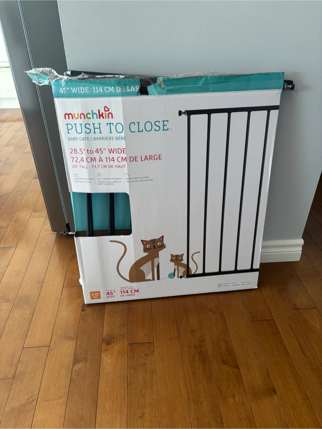 Munchkin Push to Close Baby Gate - 28.5" to 45" Wide