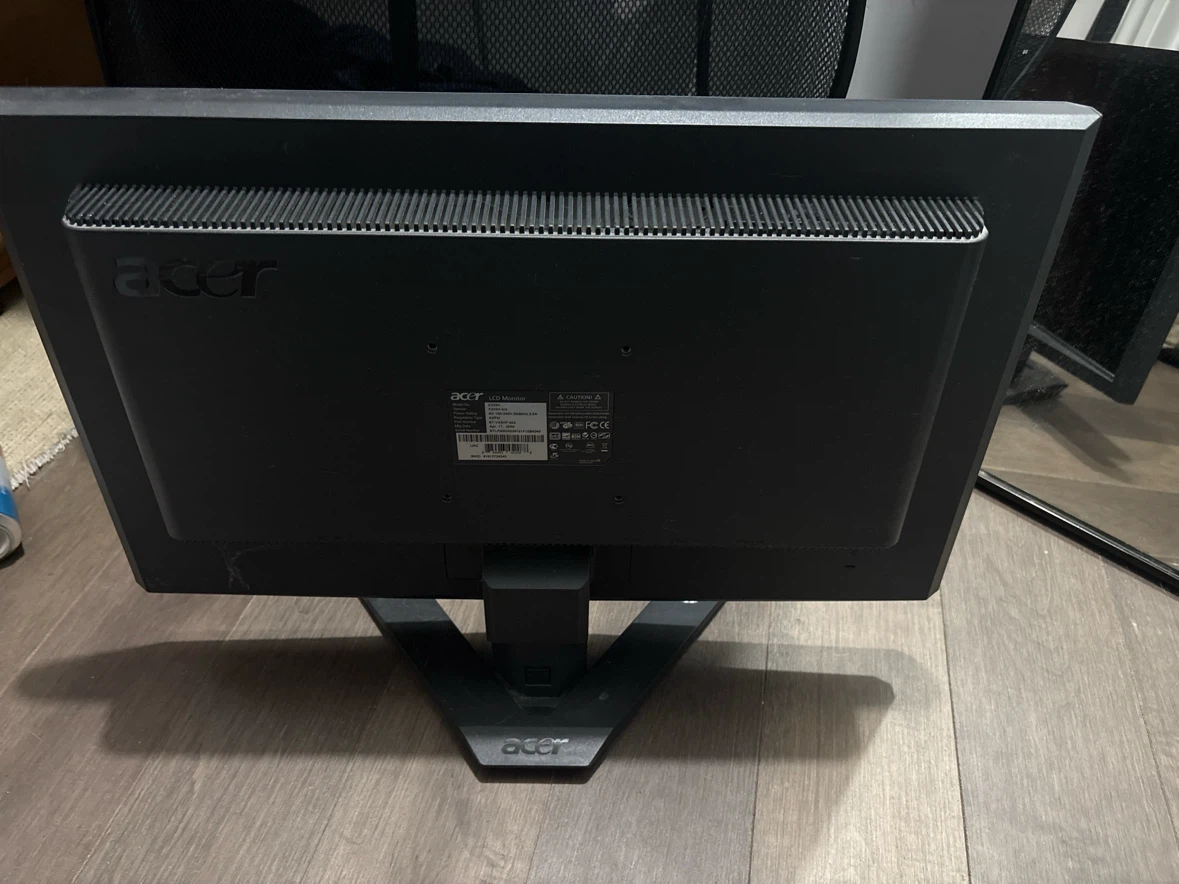 Acer LED Monitor - photo 2
