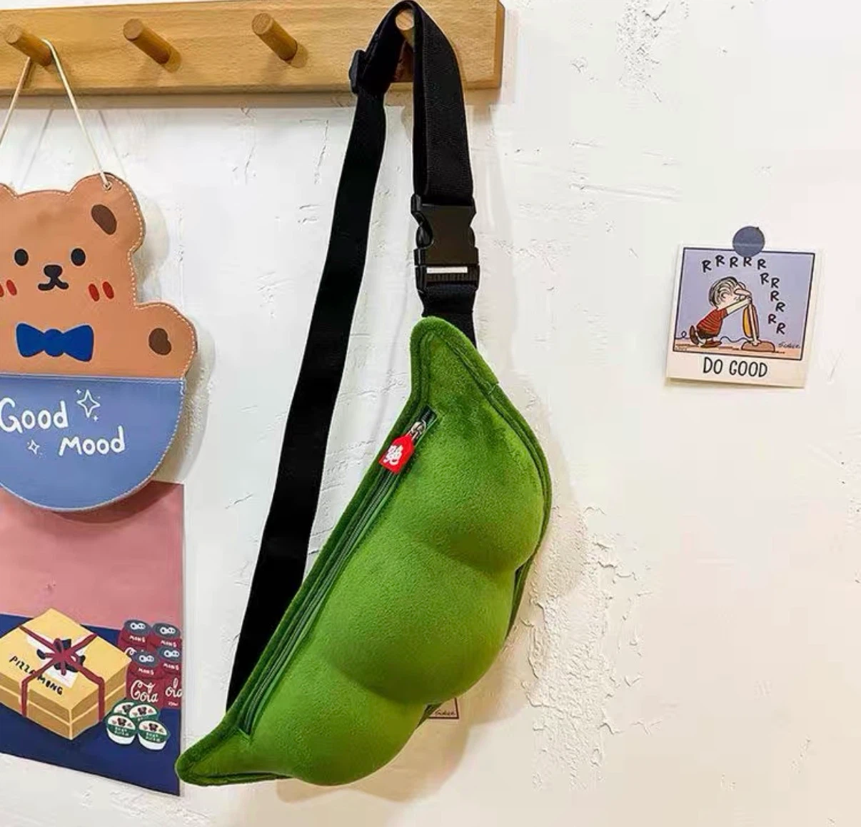 Green Pea Pod Crossbody Bag - photo 5