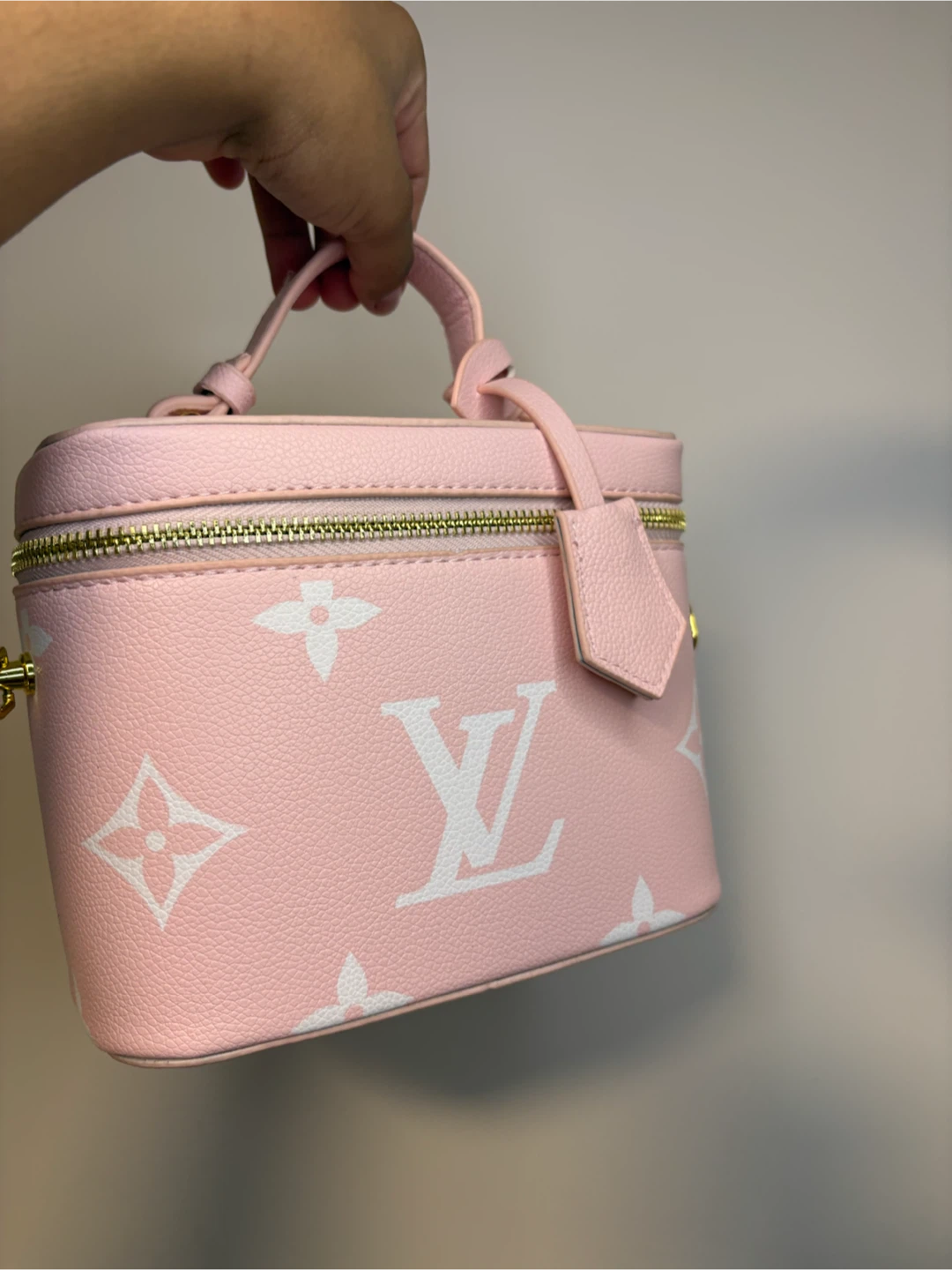 Pink Louis Vuitton,channel,Prada,miu miu,coach