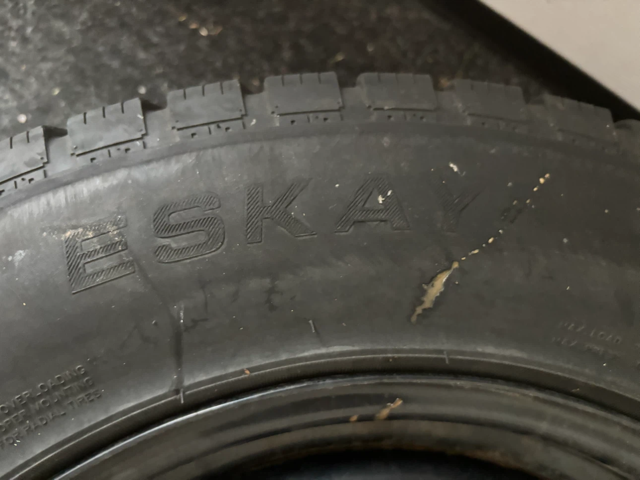 ESKA Winter Tire 235/65R17 104T